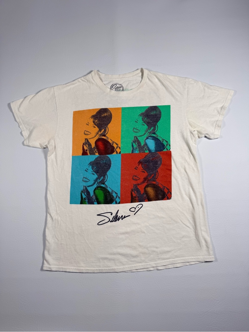 Selena Quintanilla Pop Art Graphic Tee Size M